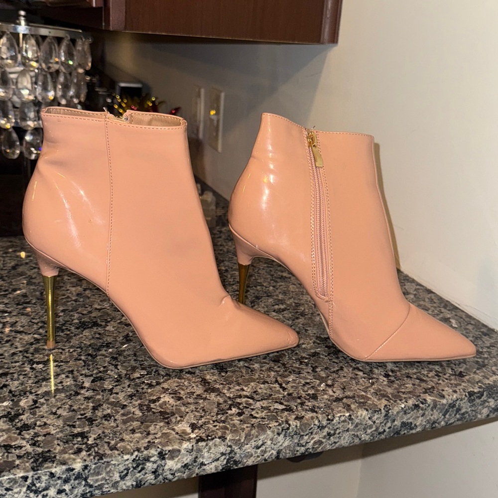 Tan high gloss comfy high heel boots - Picture 3 of 7